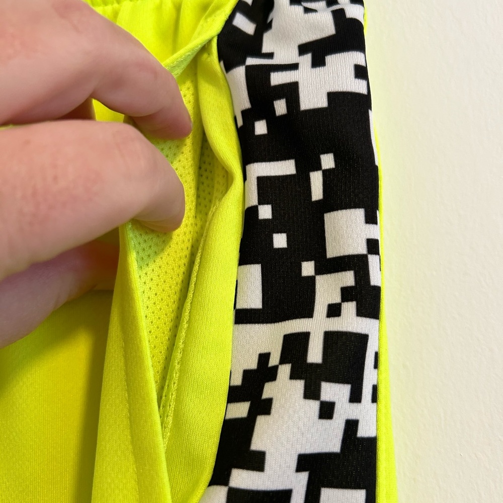 GUC Youth Boy’s Nike Neon Yellow Shorts - Picture 4 of 8